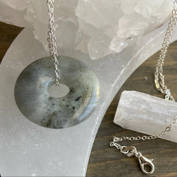 Chunky Labradorite donut silver 925 pendant necklace - Picture 2 of 8